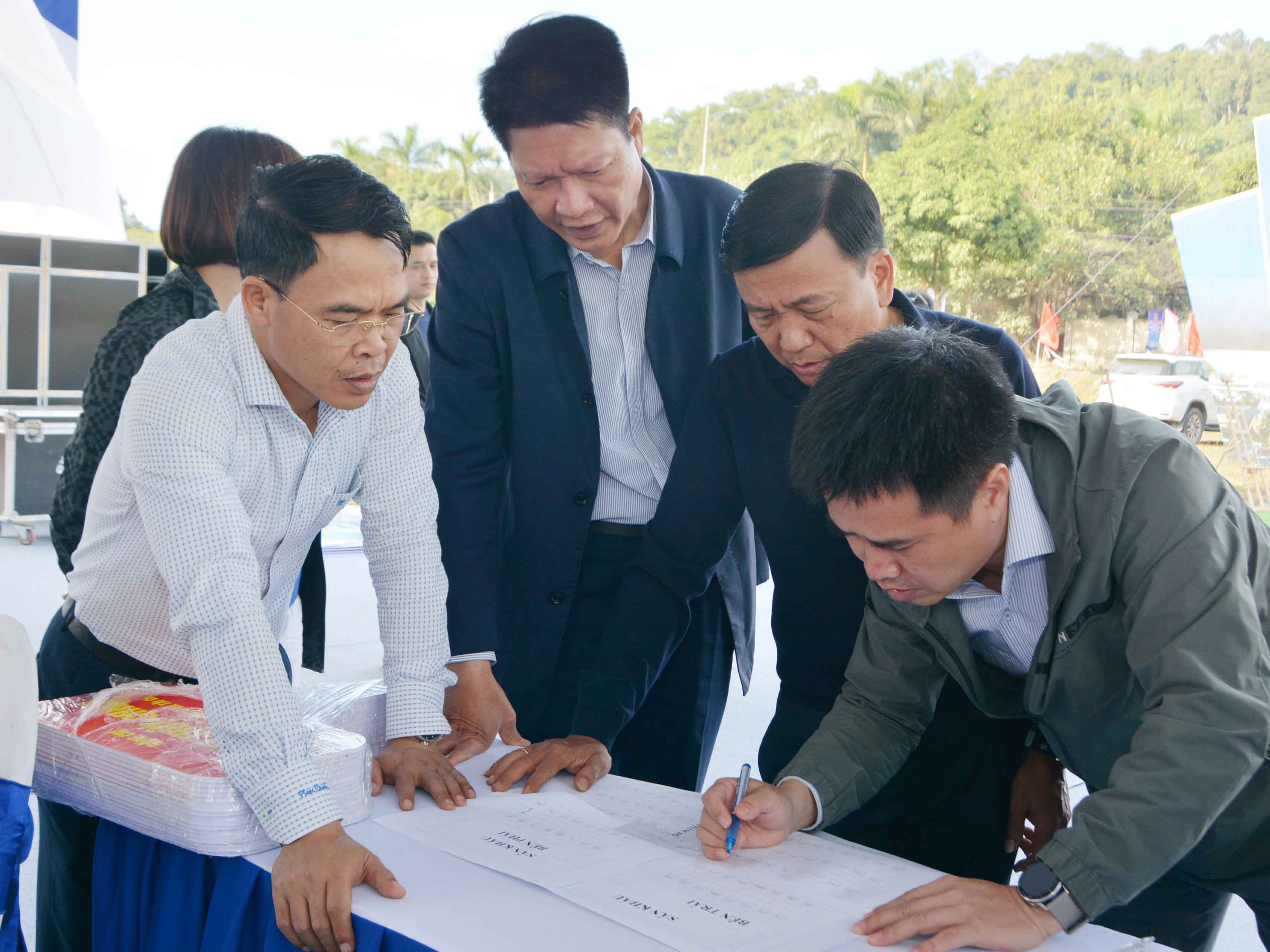 Kiểm tra công tác chuẩn bị Lễ khởi công Dự án thành phần 1, Dự án đường sắt Lào Cai - Hà Nội - Hải Phòng